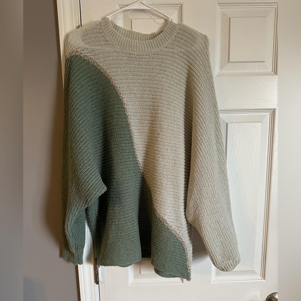 Andree’ Large Green/cream sweater